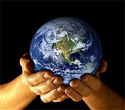 hands-holding-earth